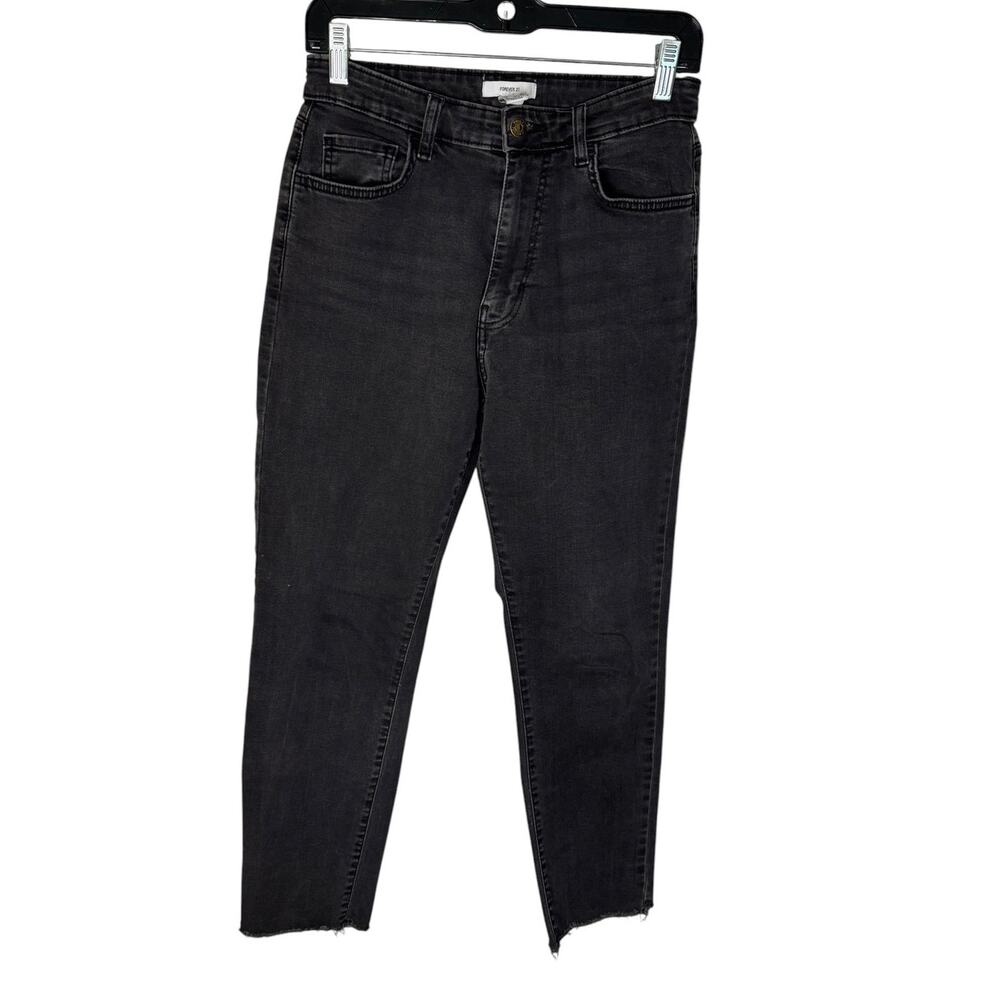 Forever 21 Women’s Size 27 Black Wash Straight Leg Raw Hem Jeans